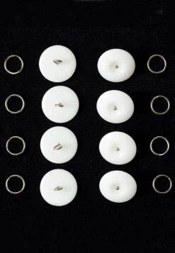Pack Of 8 Butchers Buttons (BU7)