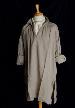 Broken Down C18th Linen Shirt (SH120B) -Urban Mode Shop 1 46c243ad 05fd 4e85 a32e afa32b323931