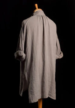 Broken Down C18th Linen Shirt (SH120B) -Urban Mode Shop Back 07172428 4930 4f92 b85c b7af373f9836