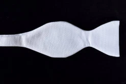 White Bow Ties - Self Tie (CR533)