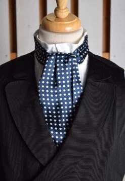 Silk Cravats (CR569) -Urban Mode Shop DSC 2965 b7b11245 9742 4bde 9d09 6ddfc1fe430f