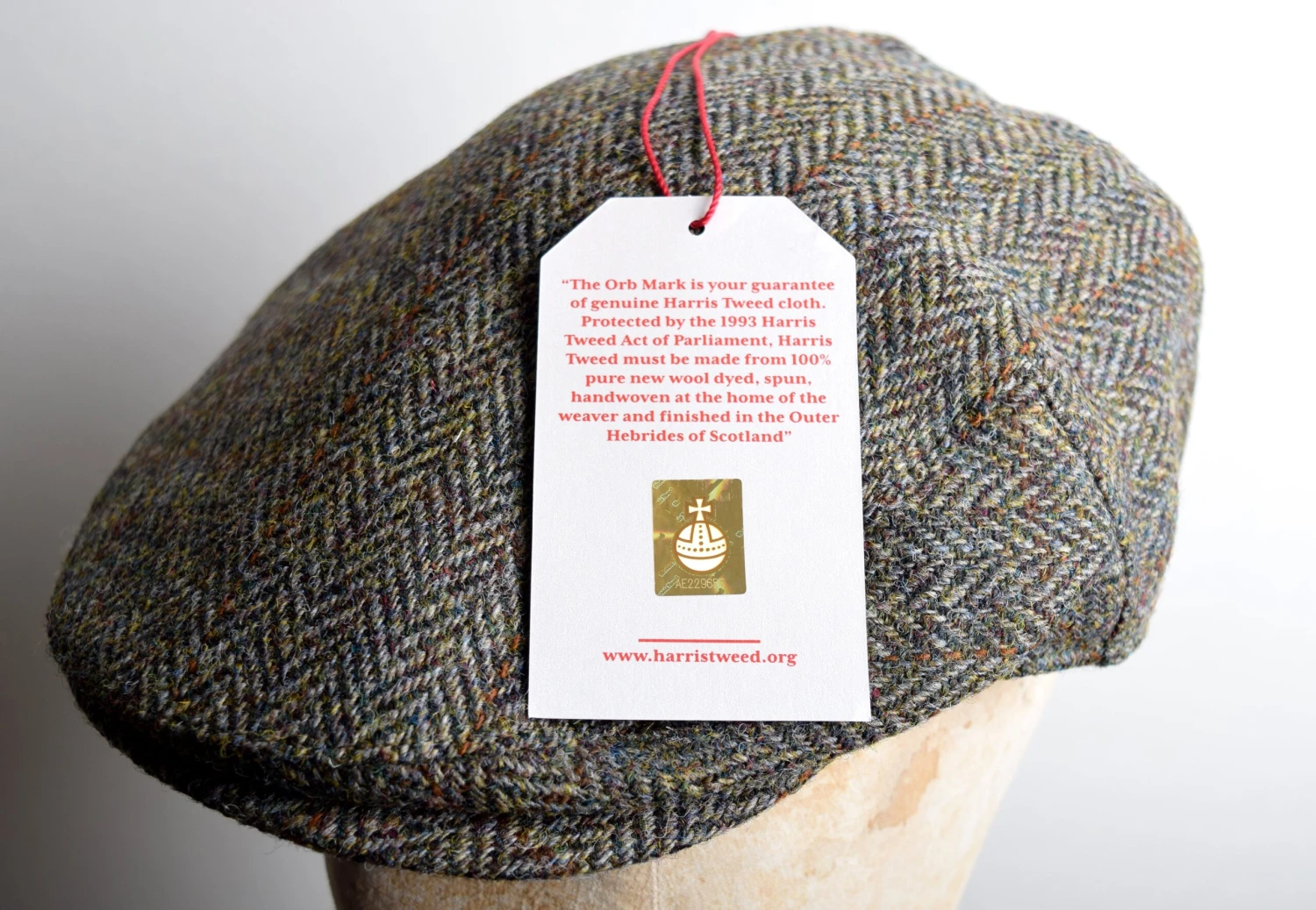 Harris Tweed Traditional Flat Cap (HA151) 4 Harris Tweed Traditional Flat Cap (HA151) - Image 4