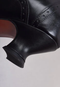 Victorian Lace Up Leather Boots (SP1910) -Urban Mode Shop black3