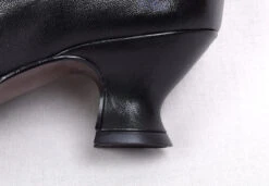 Eighteenth Century Ladies Tongue And Tie Leather Shoes Black (SP1800) -Urban Mode Shop bow3