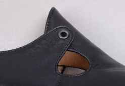 Eighteenth Century Ladies Tongue And Tie Leather Shoes Black (SP1800) -Urban Mode Shop bow5