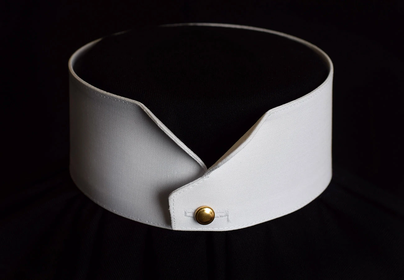 Washable Butterfly Wing Collar (CO134W) 1 Washable Butterfly Wing Collar (CO134W)