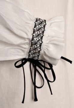 Elizabethan Blackwork Shirt (SH121B) -Urban Mode Shop edit5 bd83f926 ebbb 40c9 aa1c 05f70f1e0da9