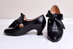 Eighteenth Century Ladies Tongue And Tie Leather Shoes Black (SP1800) -Urban Mode Shop edit for email 1