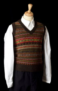 Shetland Wool Fair Isle Slipover (KN145) -Urban Mode Shop edit for web 3 008887e6 10d2 4ea1 9784 659bc1876530