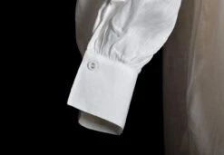 Square Cut Ivory Linen C18th Period Shirt (SH120) -Urban Mode Shop sh120 cuff